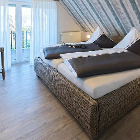 In Blandorf-wichte Mit Grossem Balkon * Hage